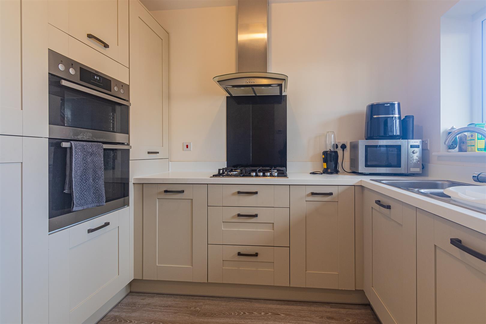 Heol Cynwrig, Cardiff — photograph 4